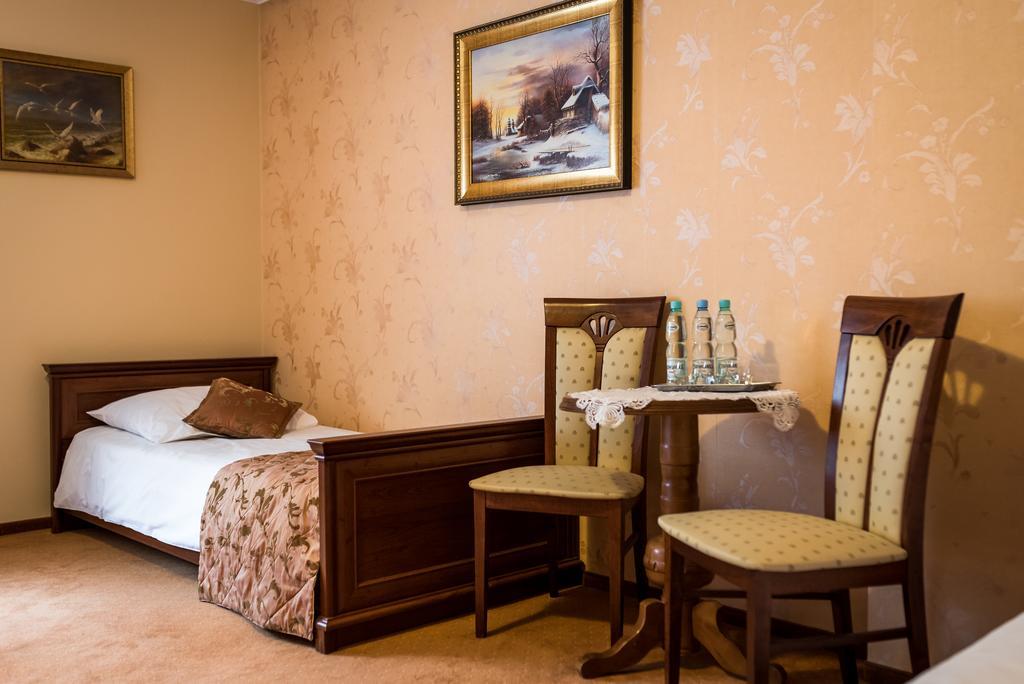 Hotel Palac Akropol لوبلين الغرفة الصورة
