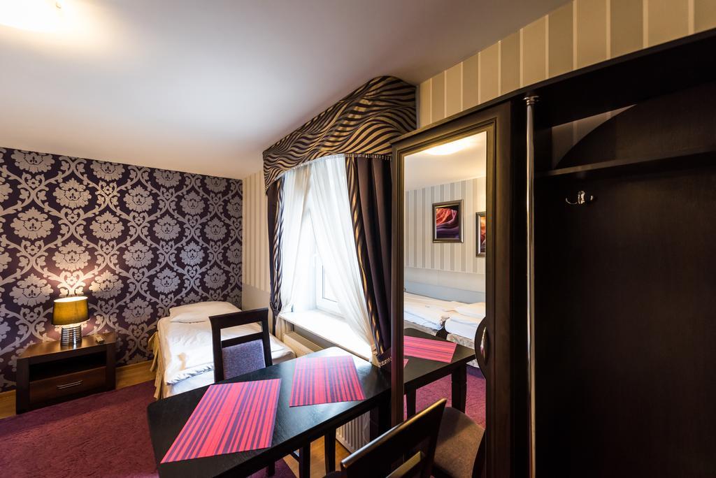 Hotel Palac Akropol لوبلين الغرفة الصورة