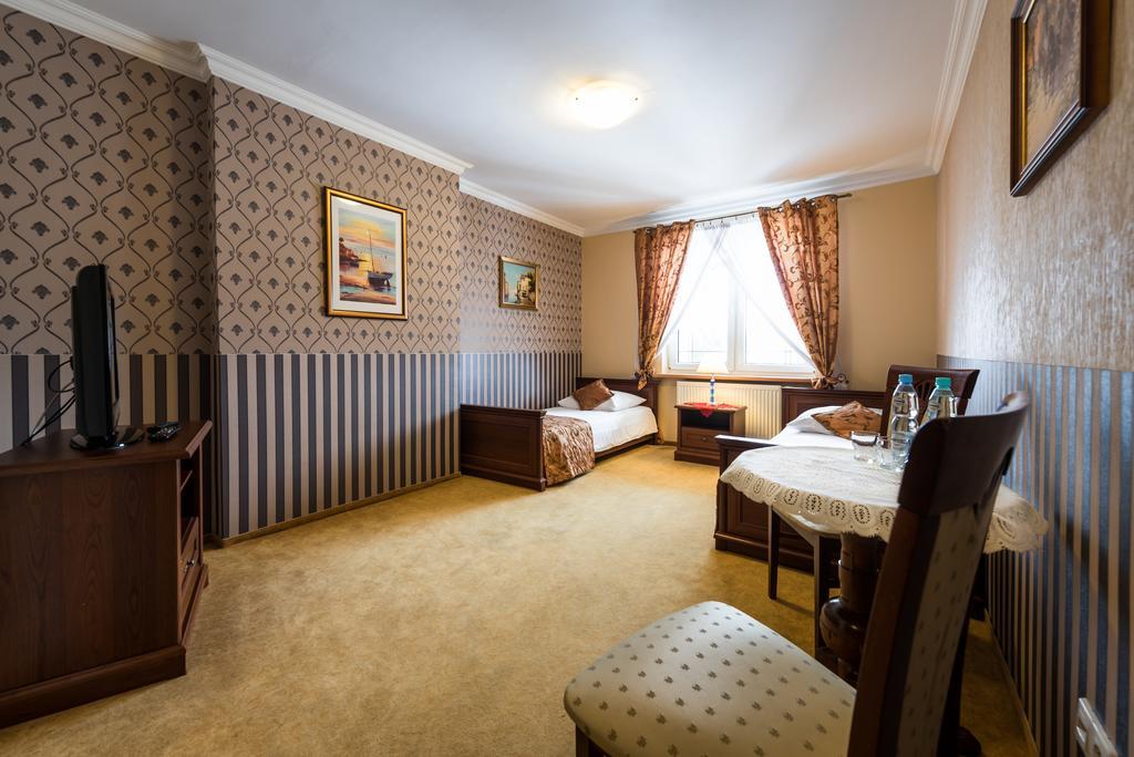 Hotel Palac Akropol لوبلين الغرفة الصورة
