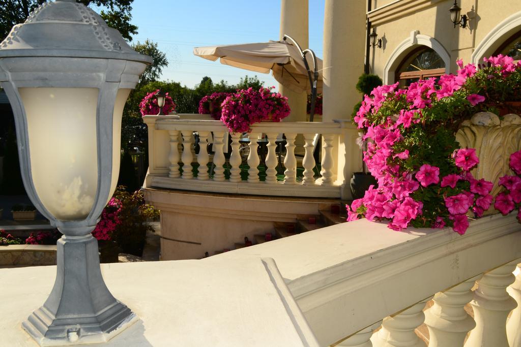 Hotel Palac Akropol لوبلين المظهر الخارجي الصورة